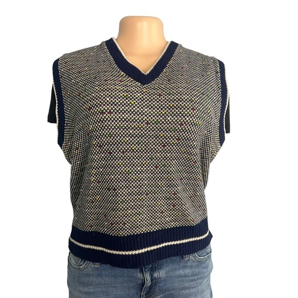 Le Chevron Vintage Knit Sweater Vest - Picture 1 of 9